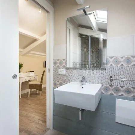 White House * Cagliari